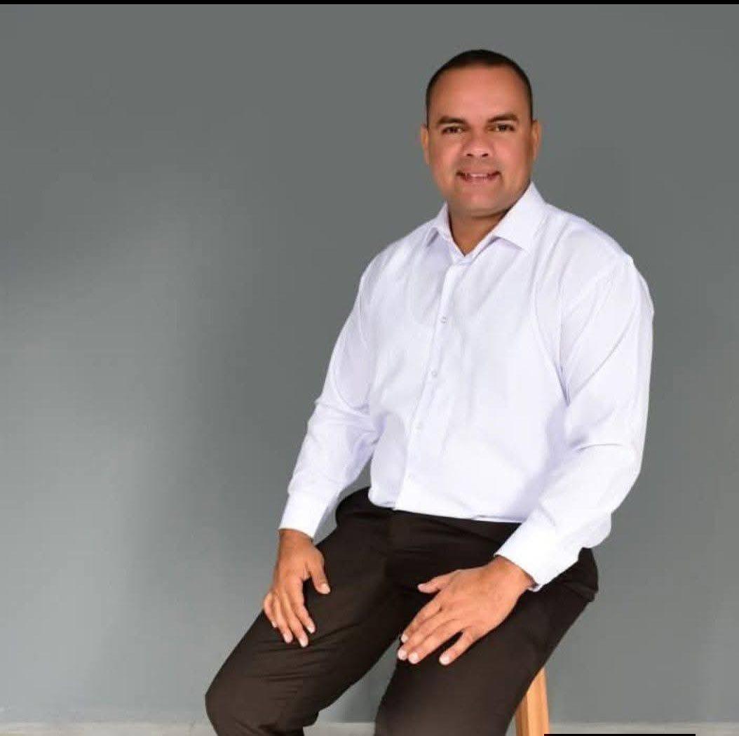 La Retranca Social Dominicana: El País Donde los Problemas Corren y las Soluciones Caminan