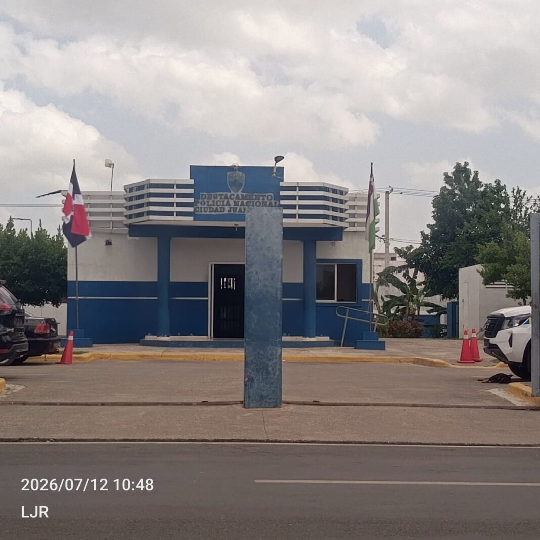 Hombre fue brutalmente apuñalado en Ciudad Juan Bosch; autoridades investigan presunta agresión que terminó en muerte