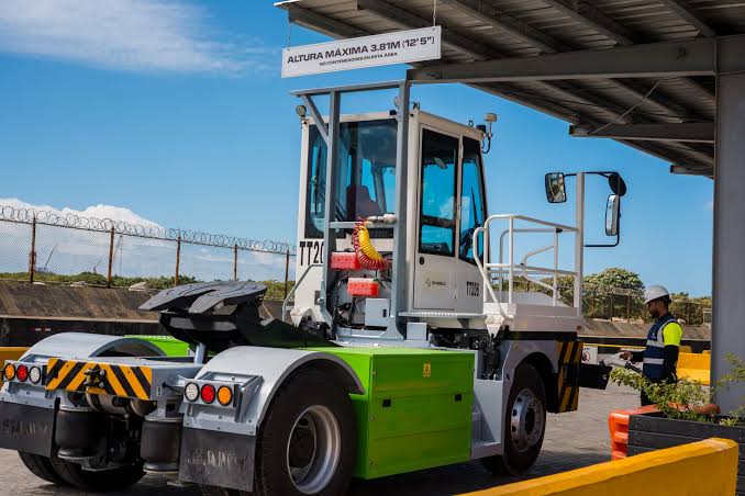 DP World acelera la electrificación de su terminal portuaria con la incorporación de 29 nuevos vehículos eléctricos