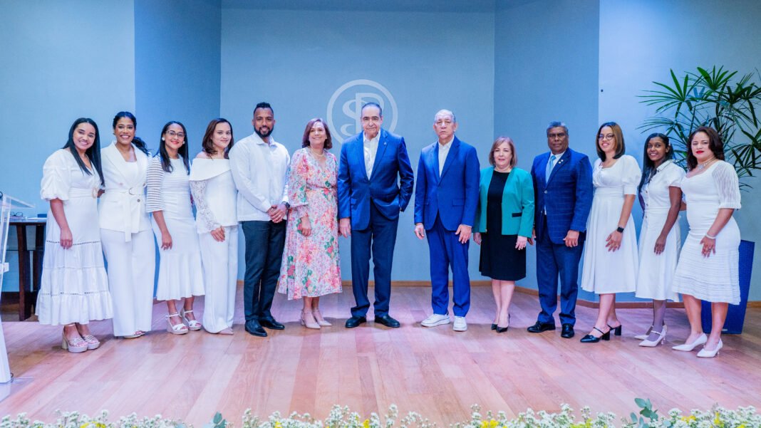 Hospital General de la Plaza de la Salud incorpora tres nuevas residencias médicas de alta especialización