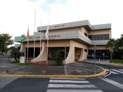 Ministro Andrés Bautista juramenta a Carlos Paulino como nuevo director de la Defensa Civil