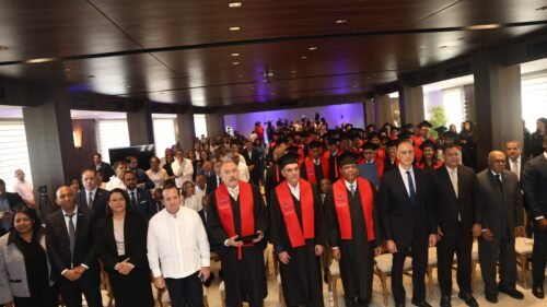 Presidente del Consejo de Regidores de La Caleta se gradúa de Máster en Derecho Administrativo y Gestión Municipal